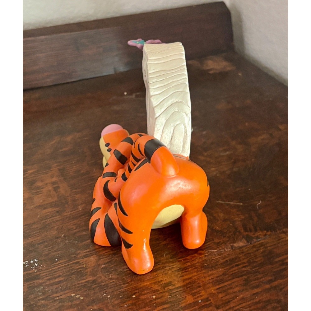 Disney Tigger Round Photo Frame PUNCH Purple Butterfly Pooh Resin Flaw Chip‎ - Picture 6 of 11